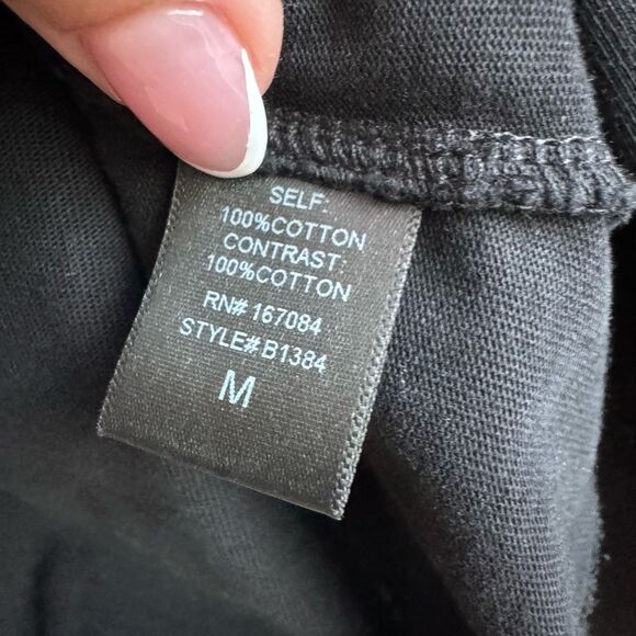 Tuckernuck Black Scoop Neck Black Boxy Relaxed Bell Sleeve Blouse Size Medium - Picture 4 of 5